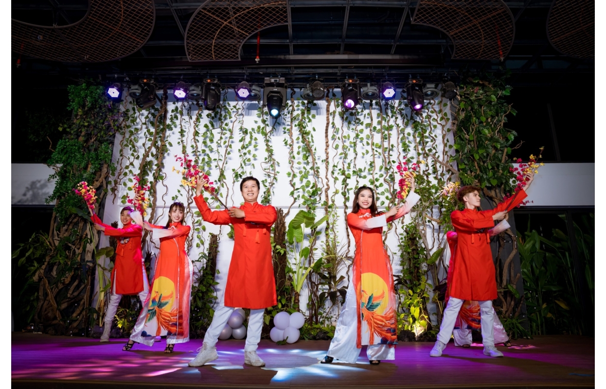 YEAR END PARTY – NEWTECONS BA SON