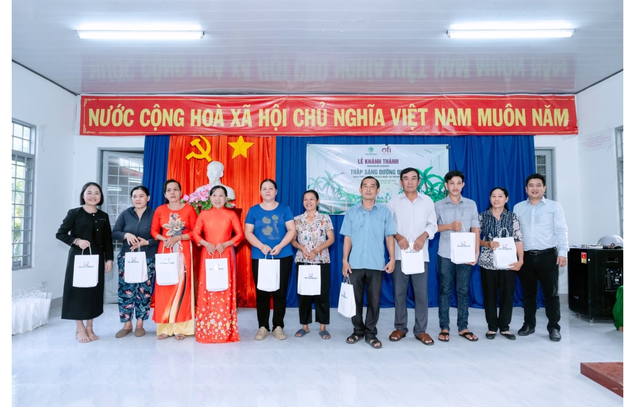 Dự Án Betrimex Thắp Sáng Đường Quê Xã Châu Hoà
