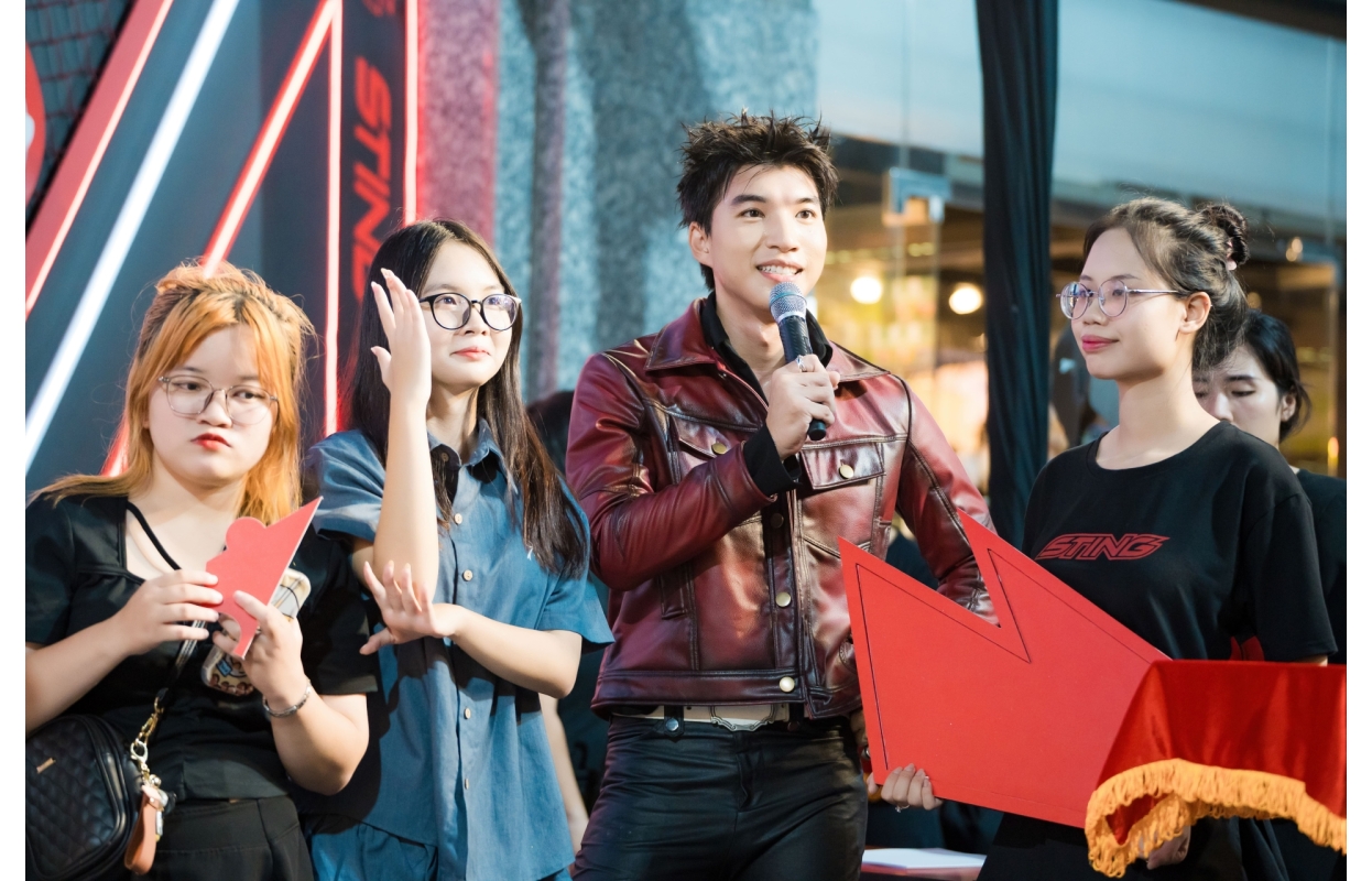 Hiếu Thứ 2 Tại Sự Kiện STING