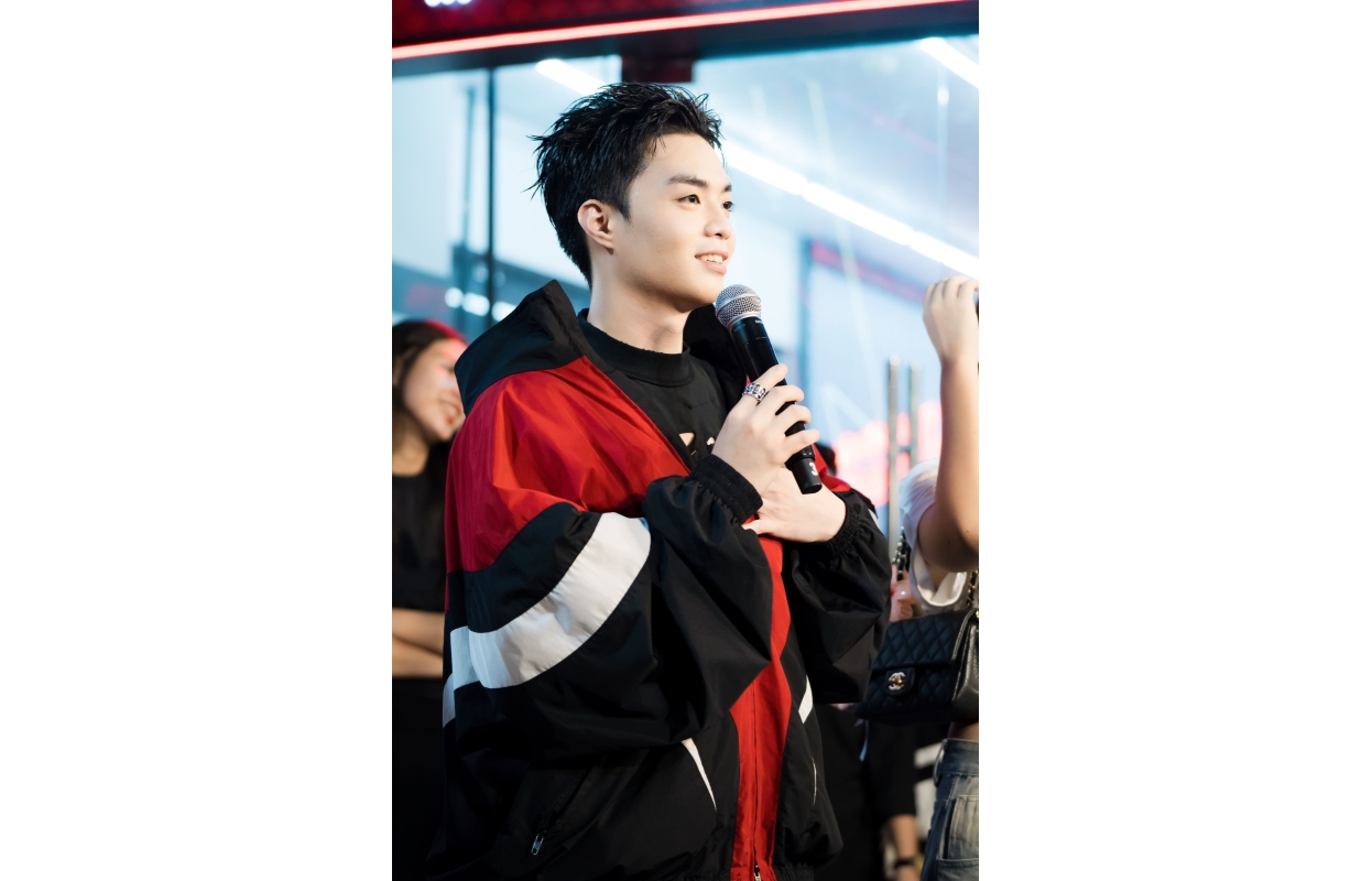 Hiếu Thứ 2 Tại Sự Kiện STING