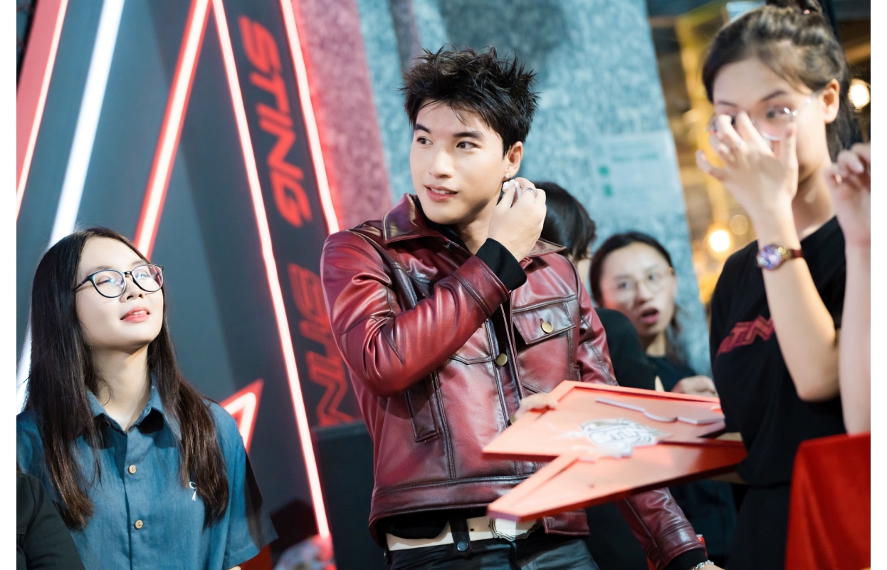 Hiếu Thứ 2 Tại Sự Kiện STING