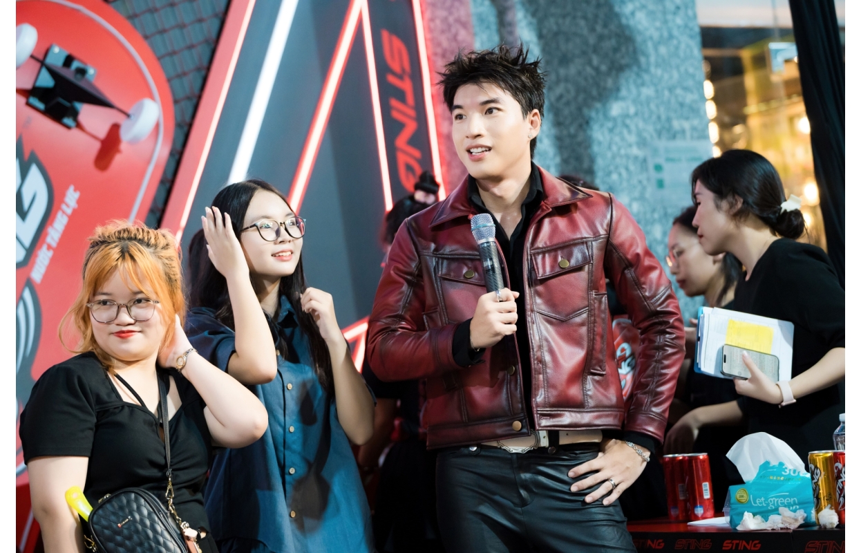 Hiếu Thứ 2 Tại Sự Kiện STING