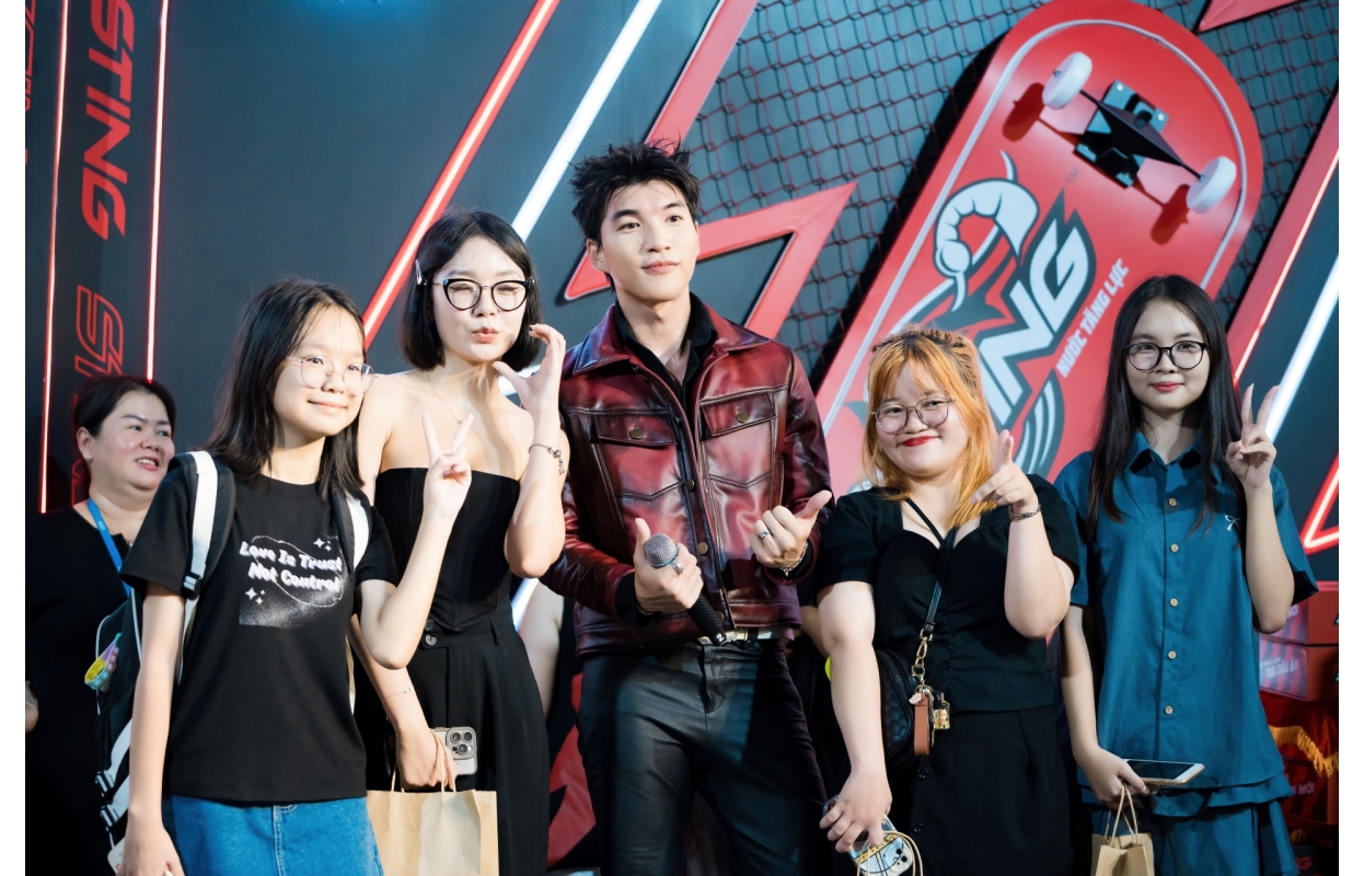 Hiếu Thứ 2 Tại Sự Kiện STING