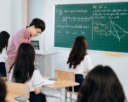 Chụp Ảnh Quảng Cáo Trường THPT Việt Âu