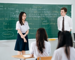 Chụp Ảnh Quảng Cáo Trường THPT Việt Âu