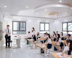 Chụp Ảnh Quảng Cáo Trường THPT Việt Âu