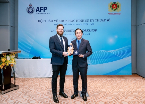 Hội Thảo Về Khoa Học Hình Sự & Kỹ Thuật Số